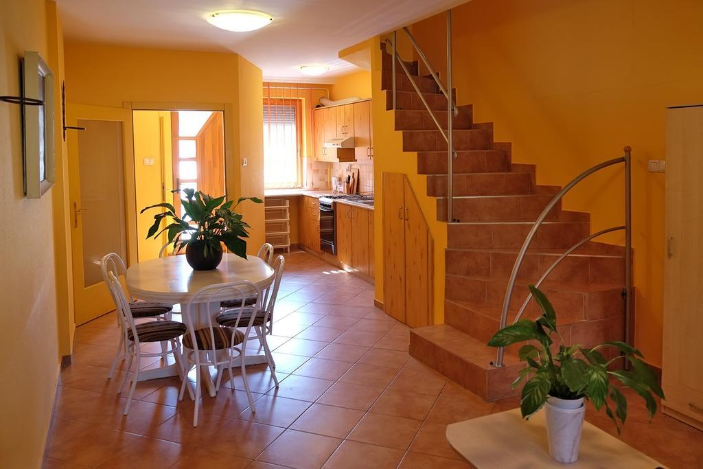Var-Torony Apartman 귤러 외부 사진